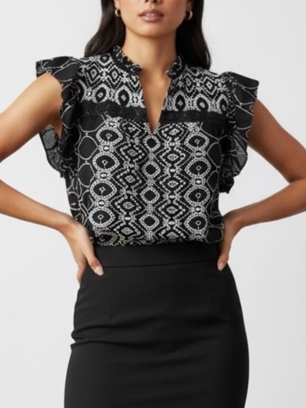 LOFT Embroidered Eyelet Flutter Sleeve Split Neck Blouse Size M Black/White